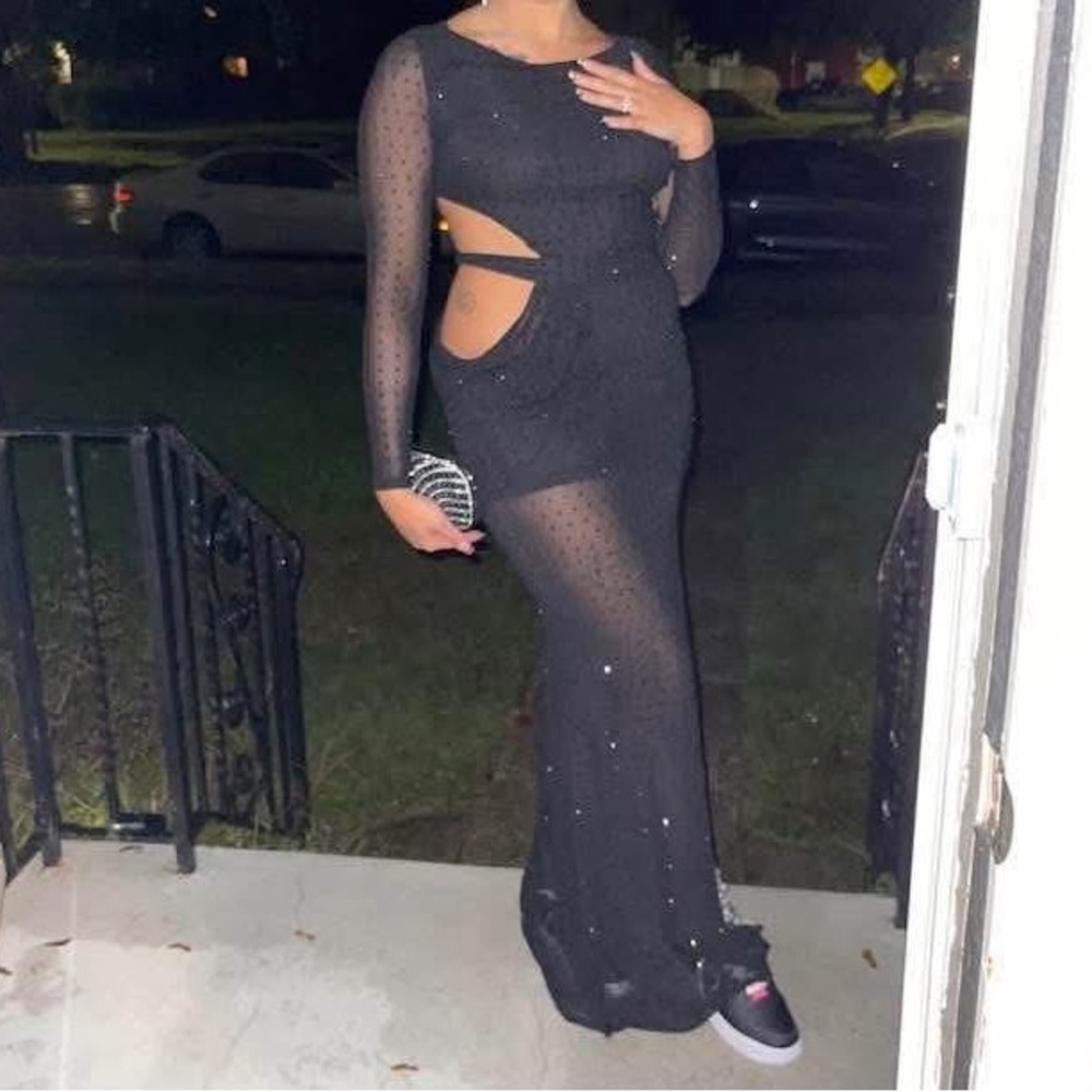 Elegant Black Evening Dress